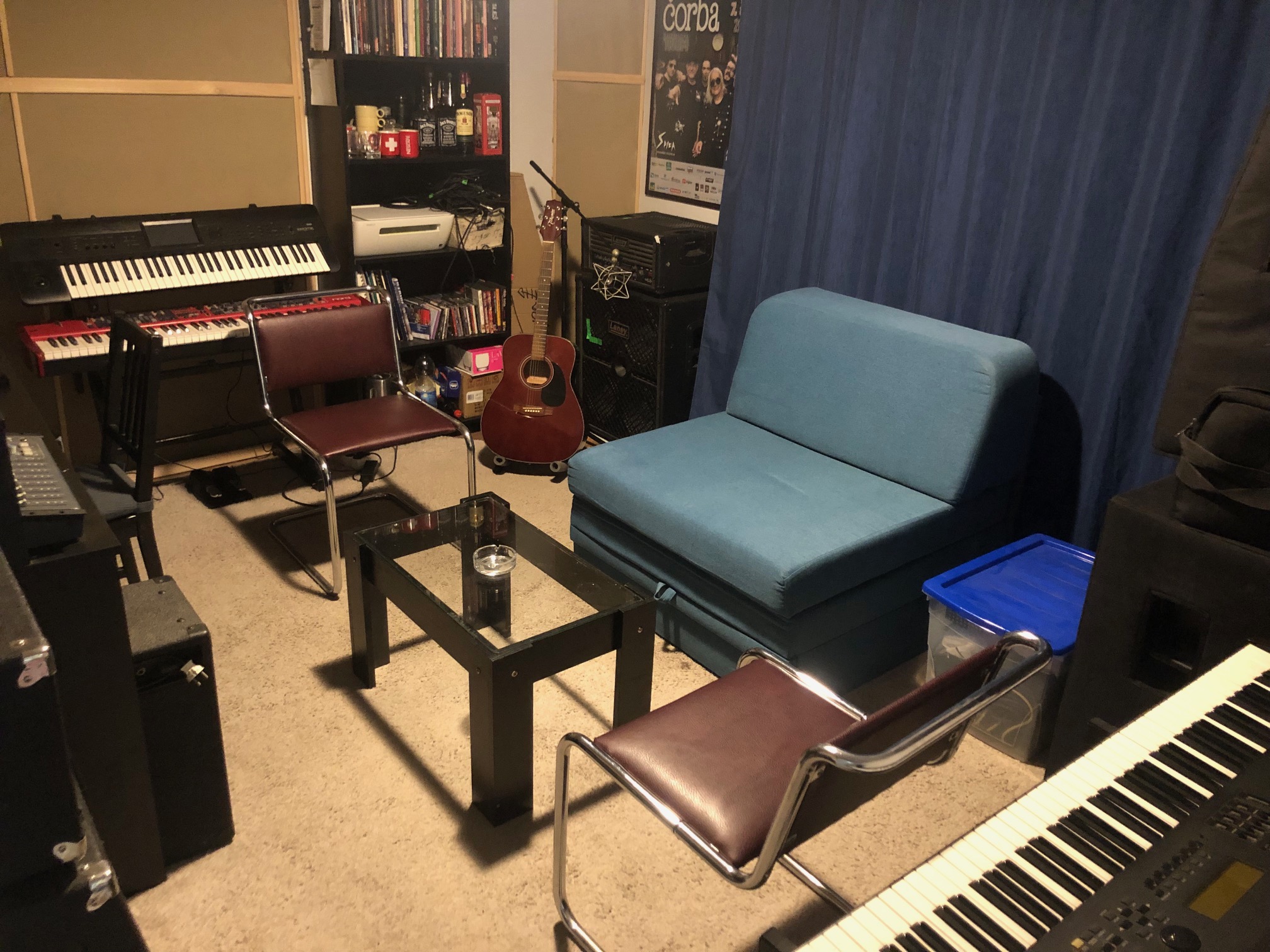 STUDIO PHOTO IPHONE 735 KB